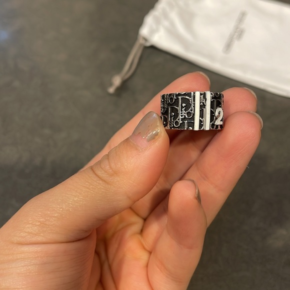 DIOR Black Trotter Monogram Ring size 7 - Picture 5 of 6